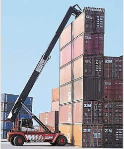 Empty-container-handler-with-top-lift-spreader