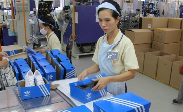 Gia công giày Adidas tại Việt Nam
